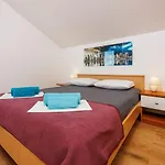 Bezauberndes Nur 80 Meter Zum Mit Grandiosem Meerblick Apartament Dramalj